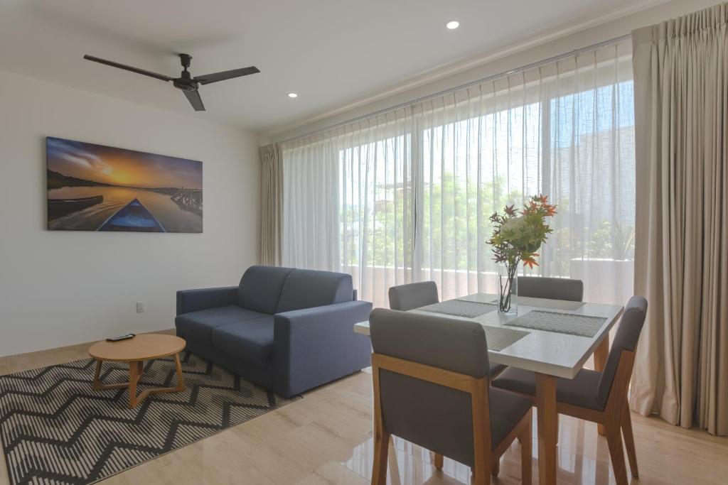 Amira Central 1BR by Lockey room 1