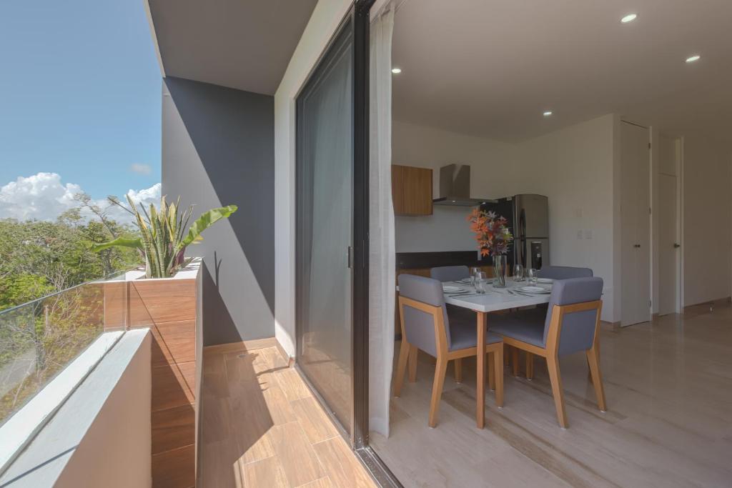 Amira Central 1BR by Lockey room 2