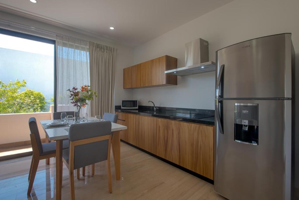 Amira Central 1BR by Lockey room 3